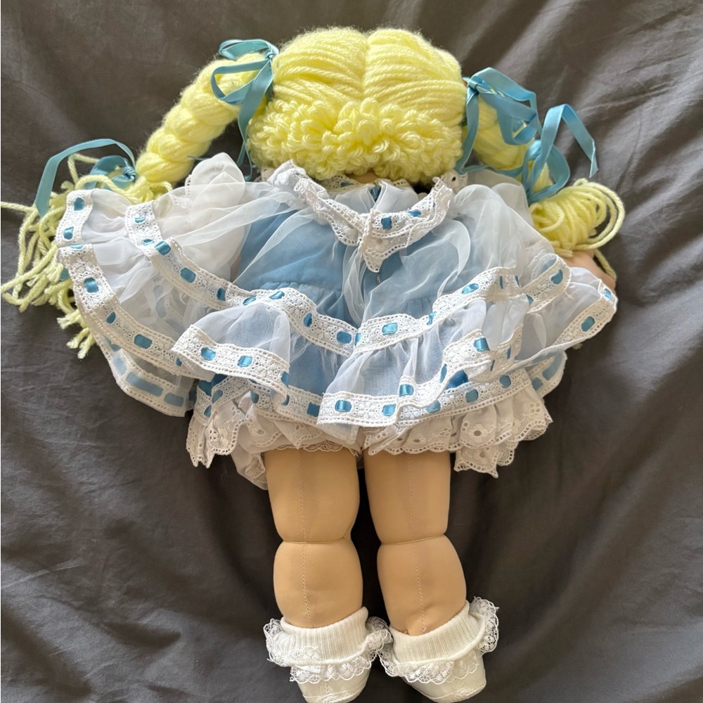 Cabbage Patch Applause 16” Kellyn Marie porcelain collector Doll - Picture 8 of 8